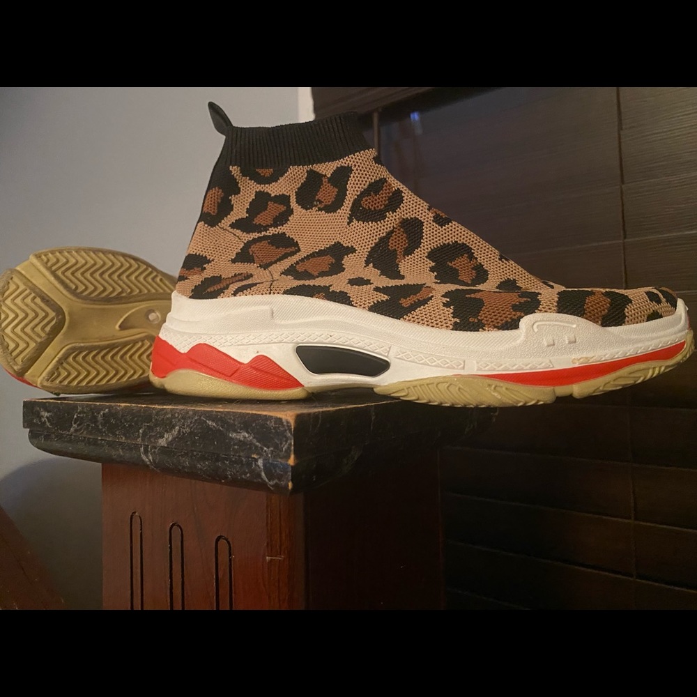 Sock sneakers size 8